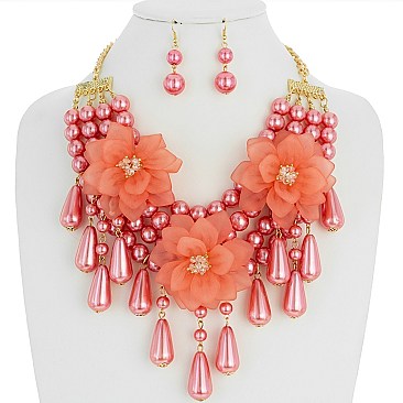 3 FLOWERS CHUNKY PEARL NECKLACE SET