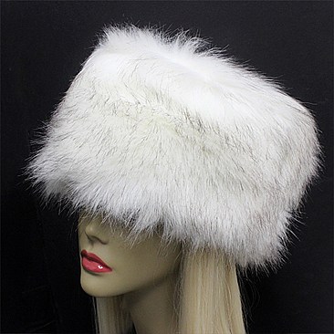 COZY FAUX FUR HAT