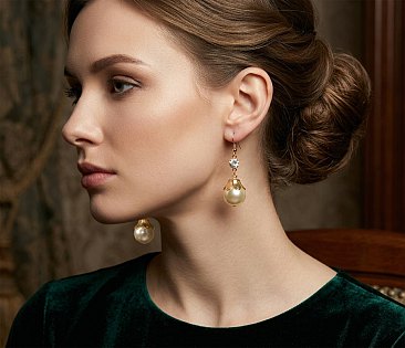 Pearl Drop Rhinestone Earring