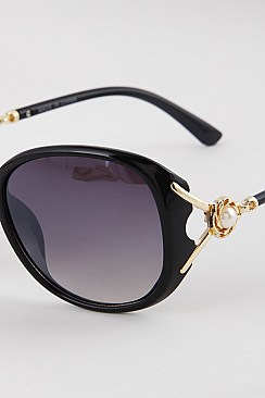 Pack of 12 Fancy Frame Round Sunglasses w Pearl Accent