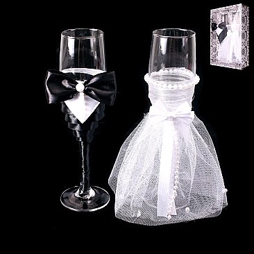 BRIDE & GROOM WEDDING WINE GLASSES SLWED10040