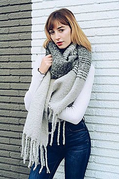 OMBRE TASSEL KNIT SCARF