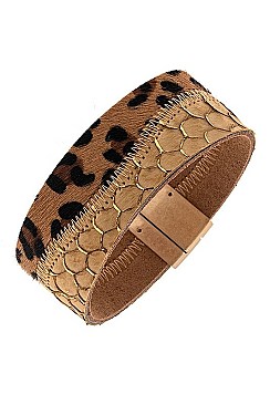 WIDE ANIMAL PRINT BRACELET