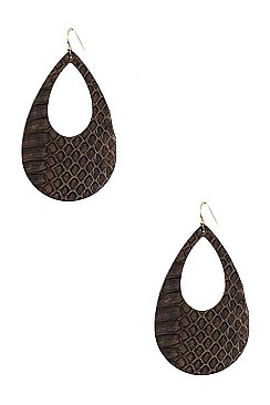 LEATHER TEARDROP CUT OUT EARRING
