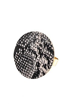 ANIMAL PRINT ROUND RING