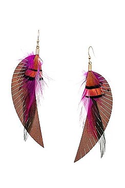 DANGLING MULTI FEATHER EARRING