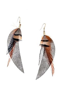 DANGLING MULTI FEATHER EARRING