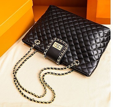 Quilted Medium CHAIN ACCENT Shoulder Bag