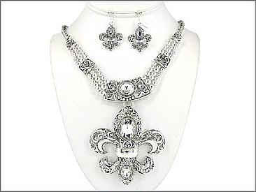 OS02356/AS Fleur De Lis Pendant Necklace With Earrings