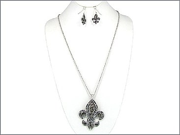 OS02208SBBKD Textured Fleur De Lis Necklace W/Earrings