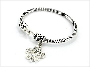 OB03009ASCRY FLUER DE LIS CHARM W/STONE BRACELET