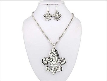 OS02714ASJET Fleur De Lis Necklace W/Earrings