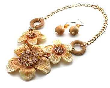 QNE8947GDNT FLOWER NECKLACE SET