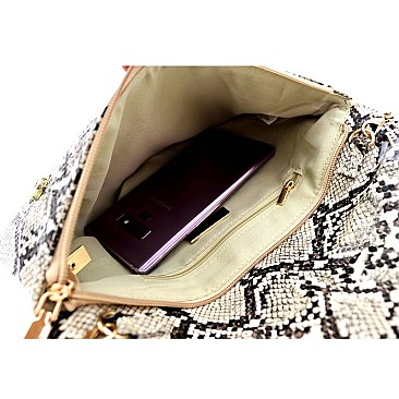 FLAP CLUTCH SNAKE PRINT WITH CHAIN STRAP