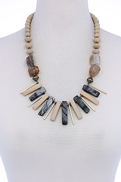 WOOD BEADS & STONE NECKLACE